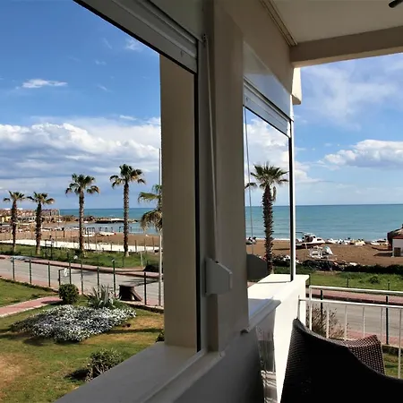 Apartmán уютная на берегу моря с частным бесплантным пляжем Antalya